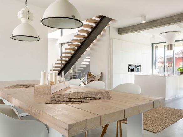 Renovated apartment at last floor