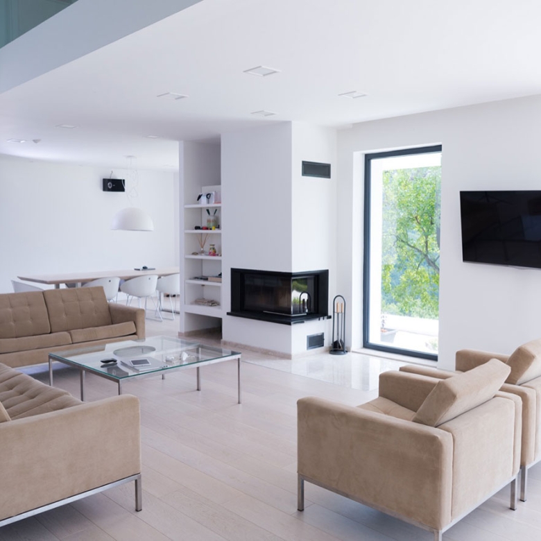 Renovated apartment at last floor